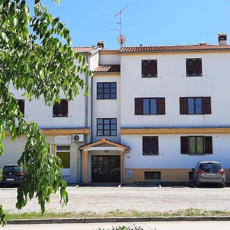 Apartment Thalassa Rovigno Esterno foto