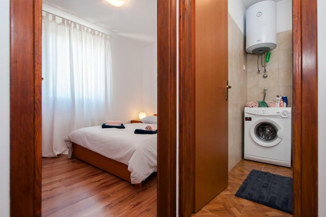 Apartment Thalassa Rovigno Esterno foto